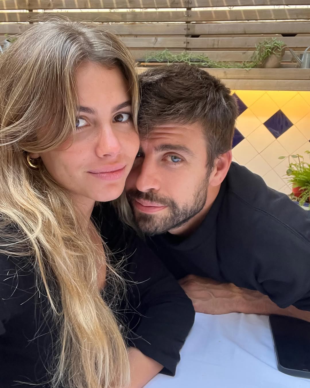 Clara Chia Ve Pique Fotoğrafları 