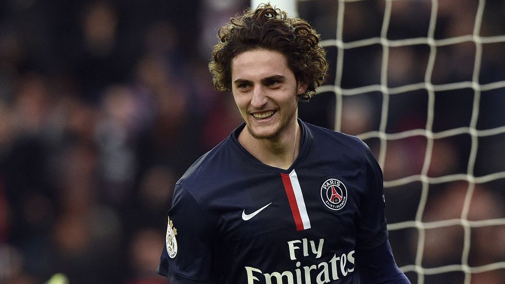 Adrien Rabiot Futbolu Duvar Kağıdı 2025