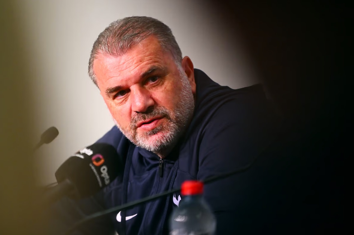 Ange Postecoglou Arka Plan