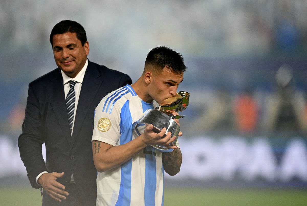 Lautaro Martínez Futbolcu Resmi