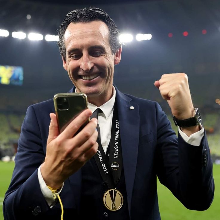 Profil Fotoğrafları Unai Emery